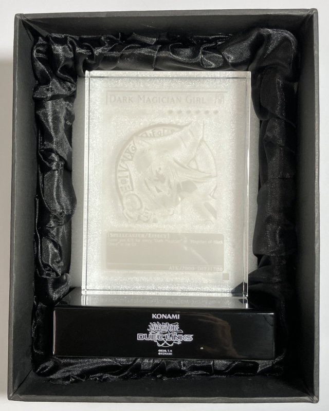 画像3: クリスタル製ブラックマジシャンガール (3)